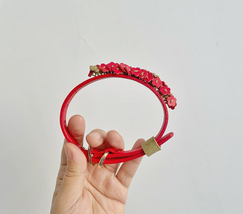 Flora pet collar